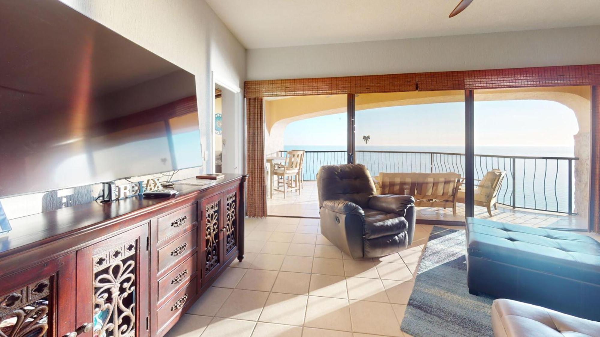 Sonoran Sea Beachfront Penthouse * Puerto Peñasco